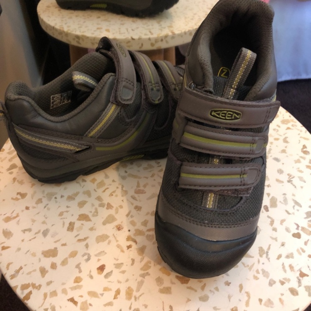 KEEN mountain bike/cycling shoes size 5.5